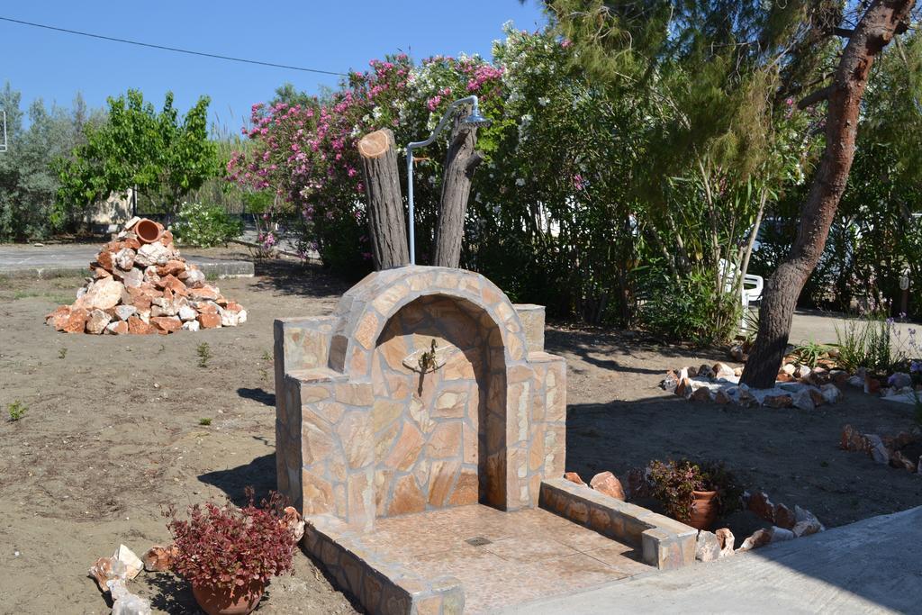 Skyros Koxilas Studios Екстер'єр фото