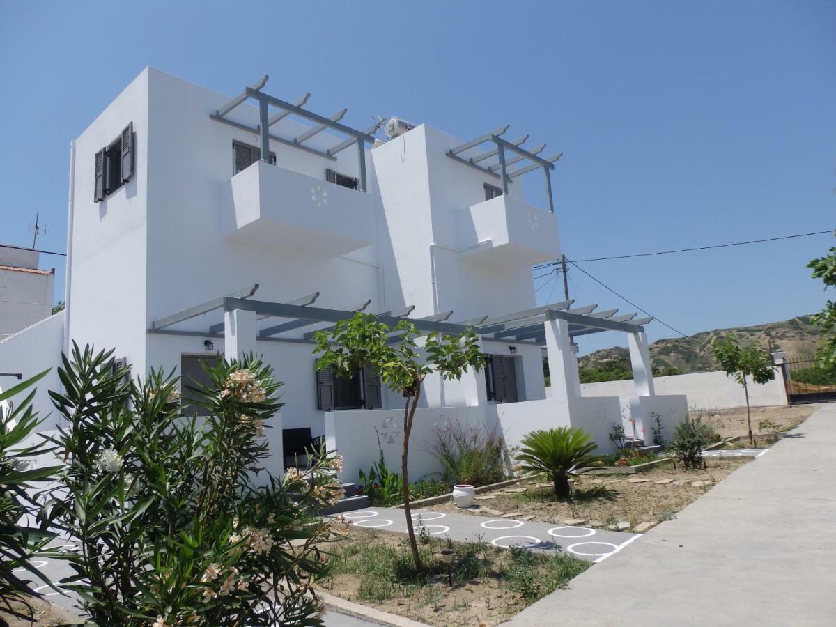 Skyros Koxilas Studios Екстер'єр фото